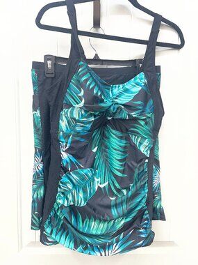NEW Bloomchic Tropical Floral 2 Piece Tankini and Bike Short Set Size 1X, 14/16